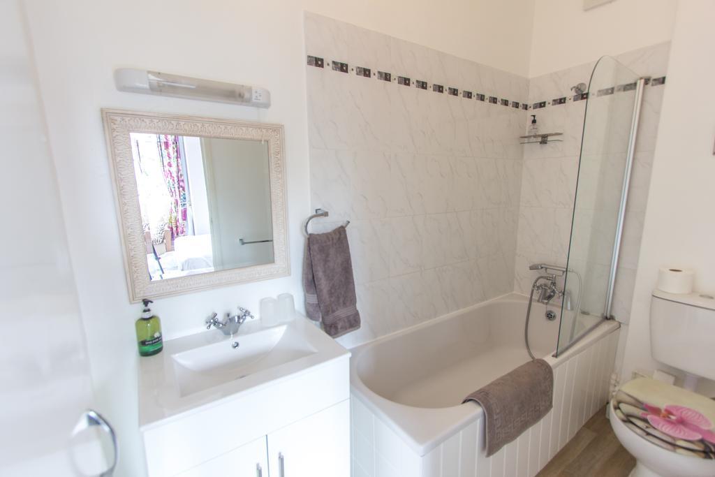 Harbour Heights Guest House Торки Экстерьер фото